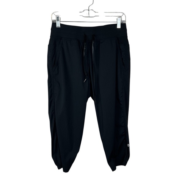 Lululemon Dance Studio Crop Pants - Picture 1 of 4